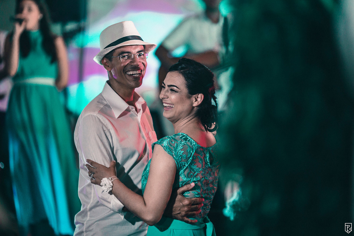 casamento-na-praia-do-futuro-ricardo-lima-fotografo-casamento-de-dia-barraca-gran-roya