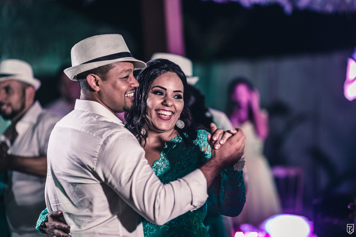 casamento-na-praia-do-futuro-ricardo-lima-fotografo-casamento-de-dia-barraca-gran-roya