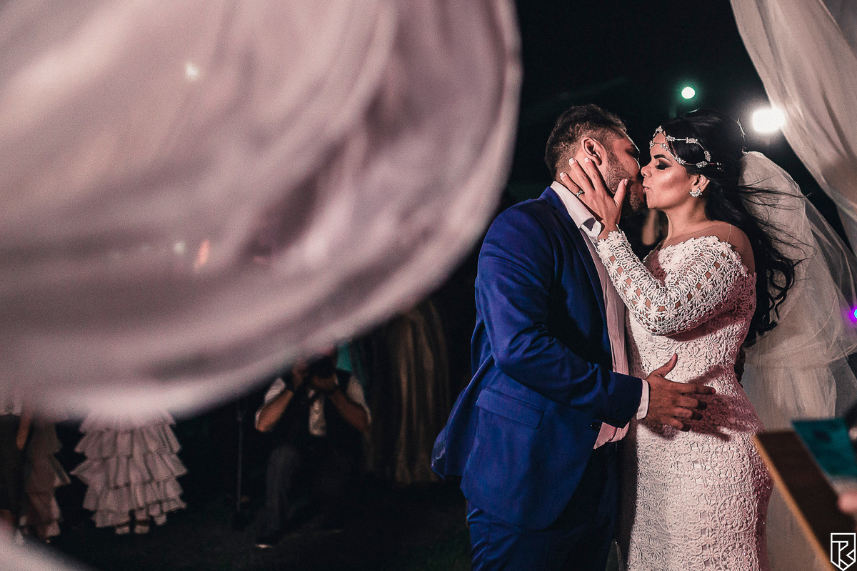 casamento-na-praia-do-futuro-ricardo-lima-fotografo-casamento-de-dia-barraca-gran-roya