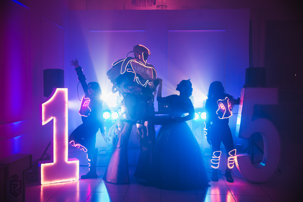 Festa de Debutante
Fotografia de Debutante
Ensaio de Debutante
Álbum de Debutante
Vestido de Debutante
Valores de Debutante
Decoração de Debutante
Músicas de Debutante
Convites de Debutante
Homenagem de Debutante
Festa de 15 anos
Pré-festa de Debutante
Ma