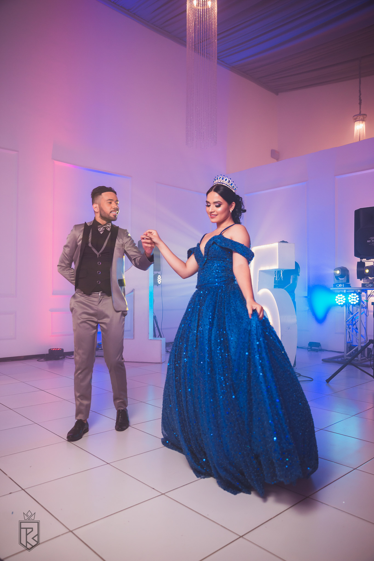 Festa de Debutante
Fotografia de Debutante
Ensaio de Debutante
Álbum de Debutante
Vestido de Debutante
Valores de Debutante
Decoração de Debutante
Músicas de Debutante
Convites de Debutante
Homenagem de Debutante
Festa de 15 anos
Pré-festa de Debutante
Ma