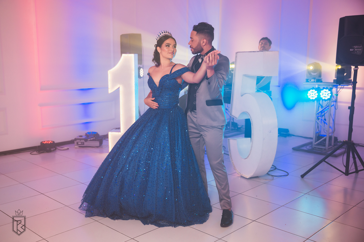 Festa de Debutante
Fotografia de Debutante
Ensaio de Debutante
Álbum de Debutante
Vestido de Debutante
Valores de Debutante
Decoração de Debutante
Músicas de Debutante
Convites de Debutante
Homenagem de Debutante
Festa de 15 anos
Pré-festa de Debutante
Ma