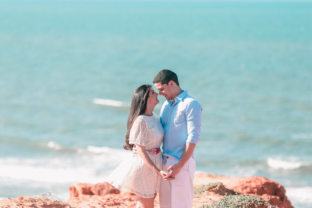 ensaio-de-casal-na-praia-de-morro-branco