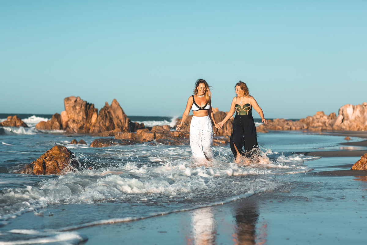 ensaio feminino-mae e filha-fotos familia-minas gerais-carmel charme-beleza feminina-fotografo ceara-aquiraz-praia