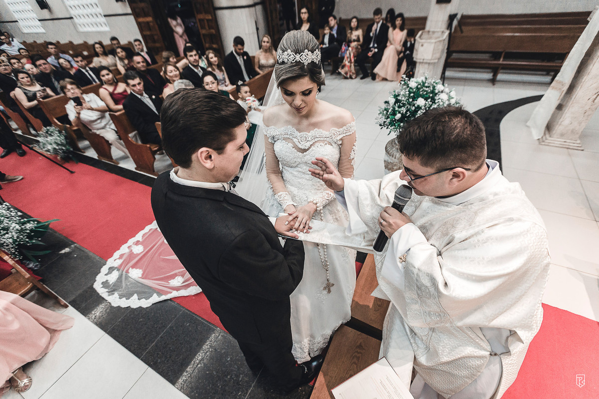 casamento-igreja-católica-noivos-alianças-Deus-fotos-ricardo-lima-fotografo-de-casamento-fortaleza-ce