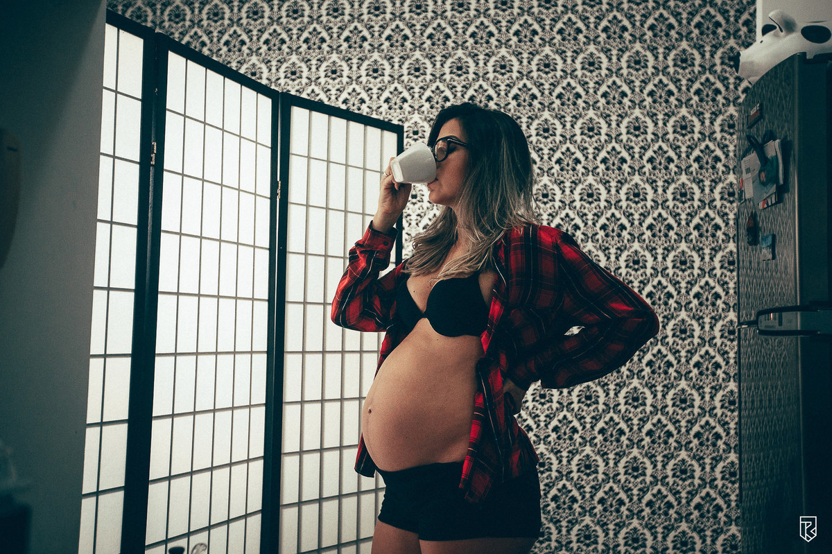 ensaio-gestante-dentro-de-casa-fotos-de-casal-ensaio-no-apartamento-fotografo-ricardo-lima