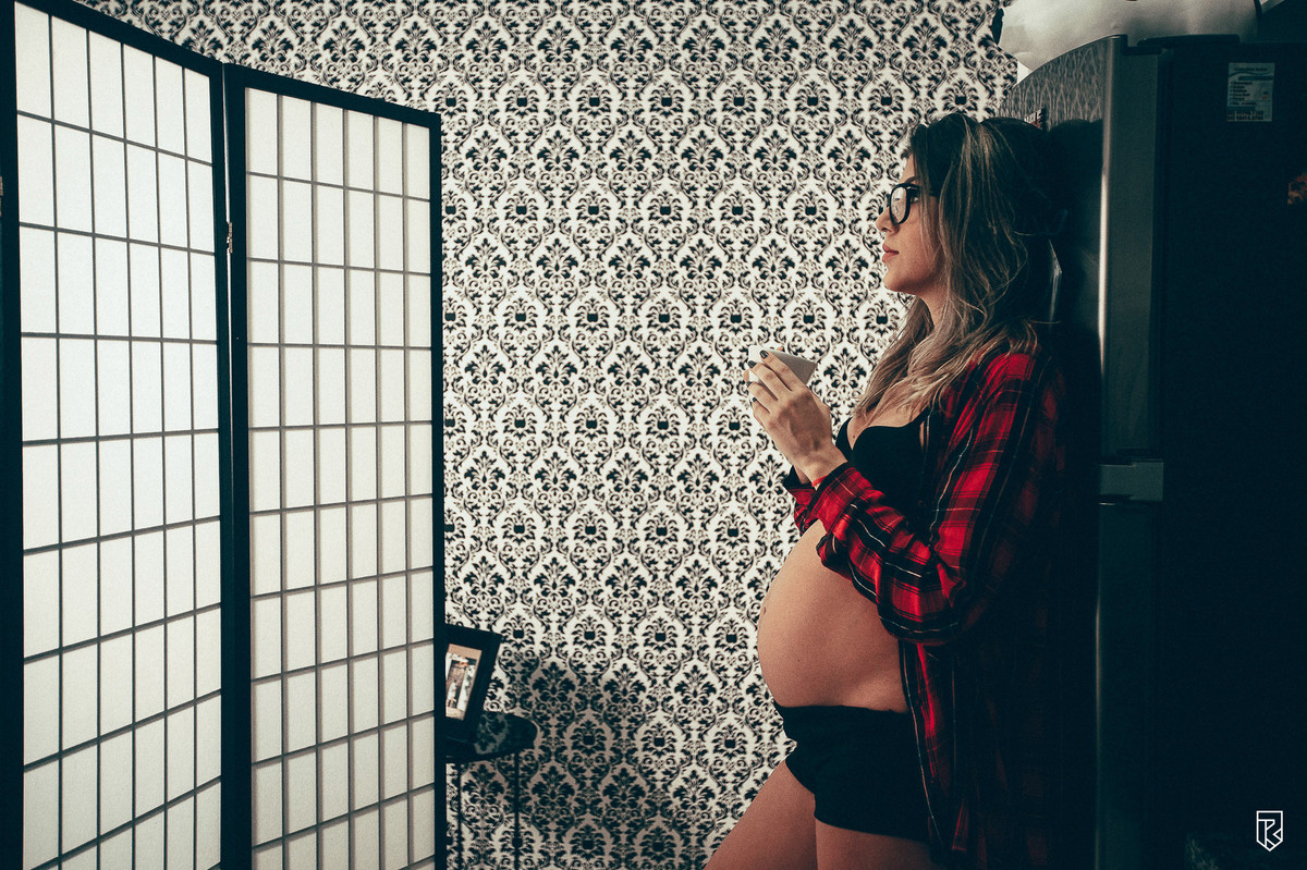 ensaio-gestante-dentro-de-casa-fotos-de-casal-ensaio-no-apartamento-fotografo-ricardo-lima