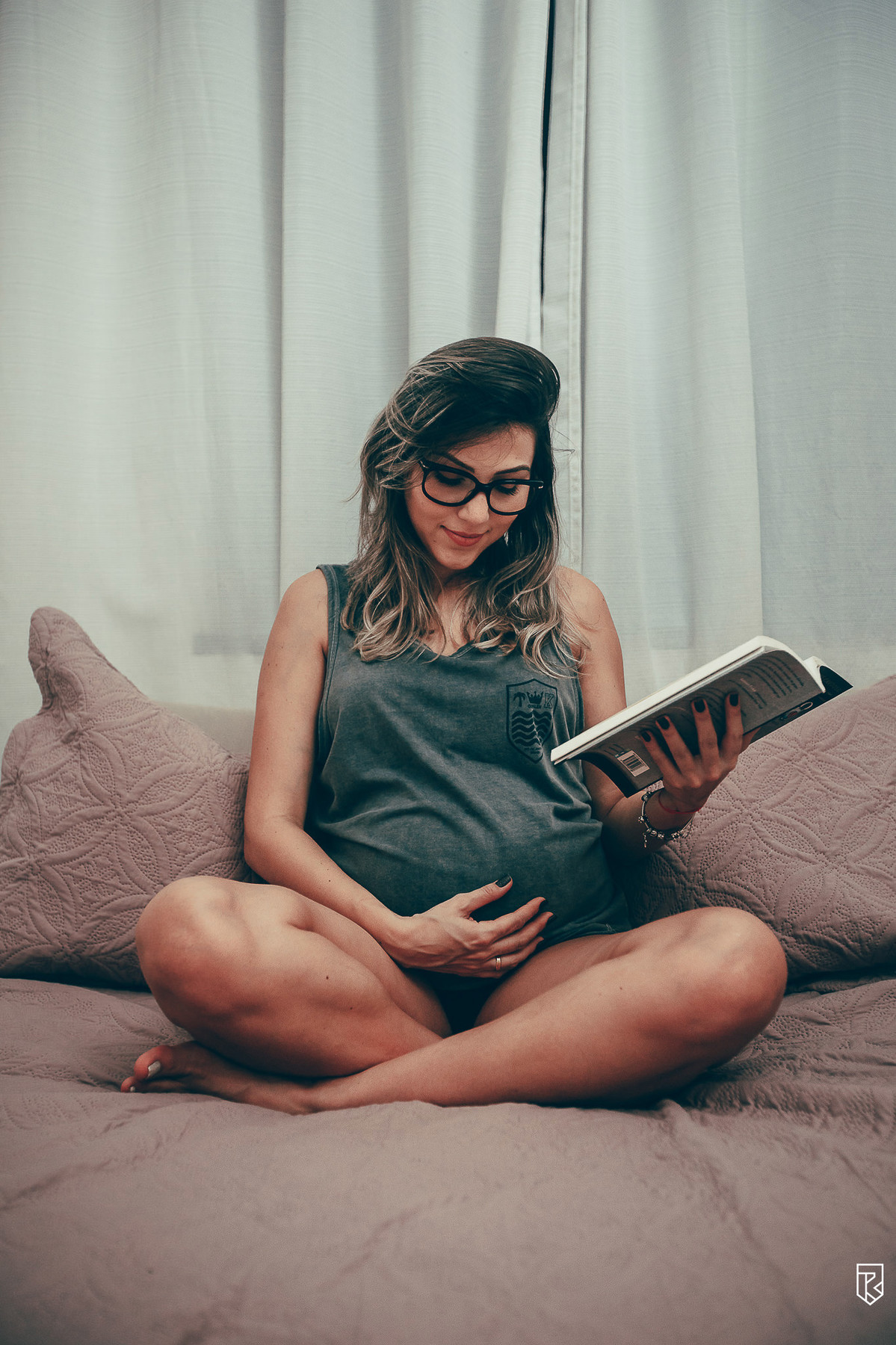 ensaio-gestante-dentro-de-casa-fotos-de-casal-ensaio-no-apartamento-fotografo-ricardo-lima