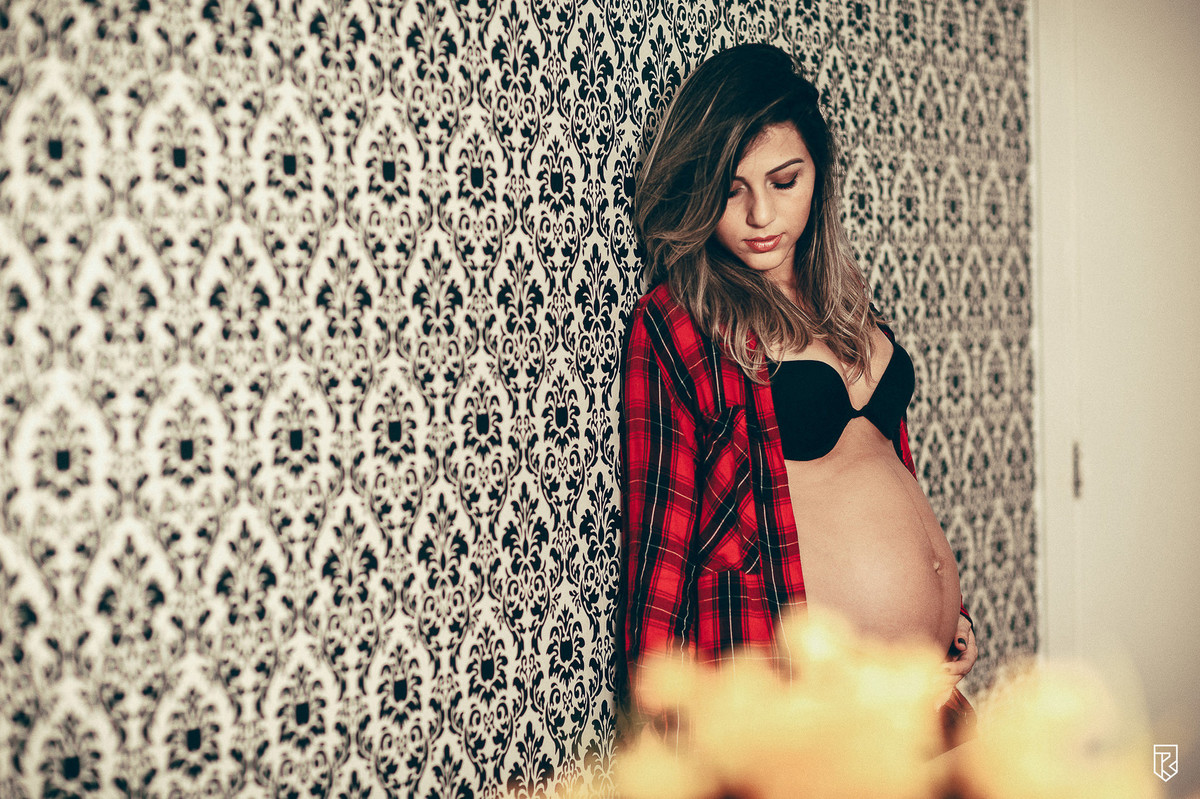 ensaio-gestante-dentro-de-casa-fotos-de-casal-ensaio-no-apartamento-fotografo-ricardo-lima