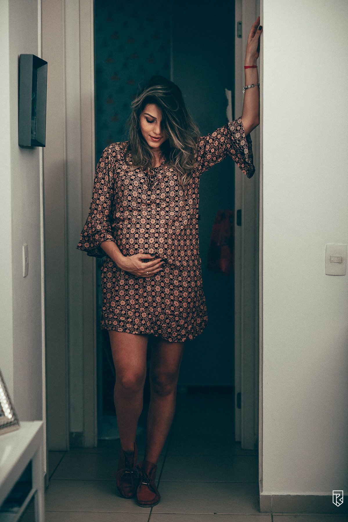 ensaio-gestante-dentro-de-casa-fotos-de-casal-ensaio-no-apartamento-fotografo-ricardo-lima