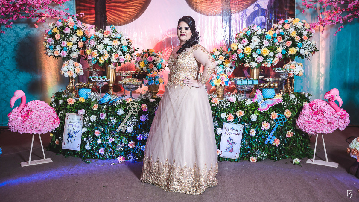 festa-debutante-15-anos-Vitória-Tomaz-tema-Alice-no-Pais-das-Maravilhas-Di-Gregorio_buffet-Ricardo-Lima-Fotógrafo-Fortaleza-ce