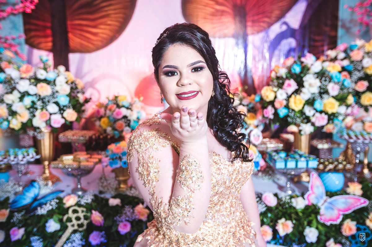 festa-debutante-15-anos-Vitória-Tomaz-tema-Alice-no-Pais-das-Maravilhas-Di-Gregorio_buffet-Ricardo-Lima-Fotógrafo-Fortaleza-ce