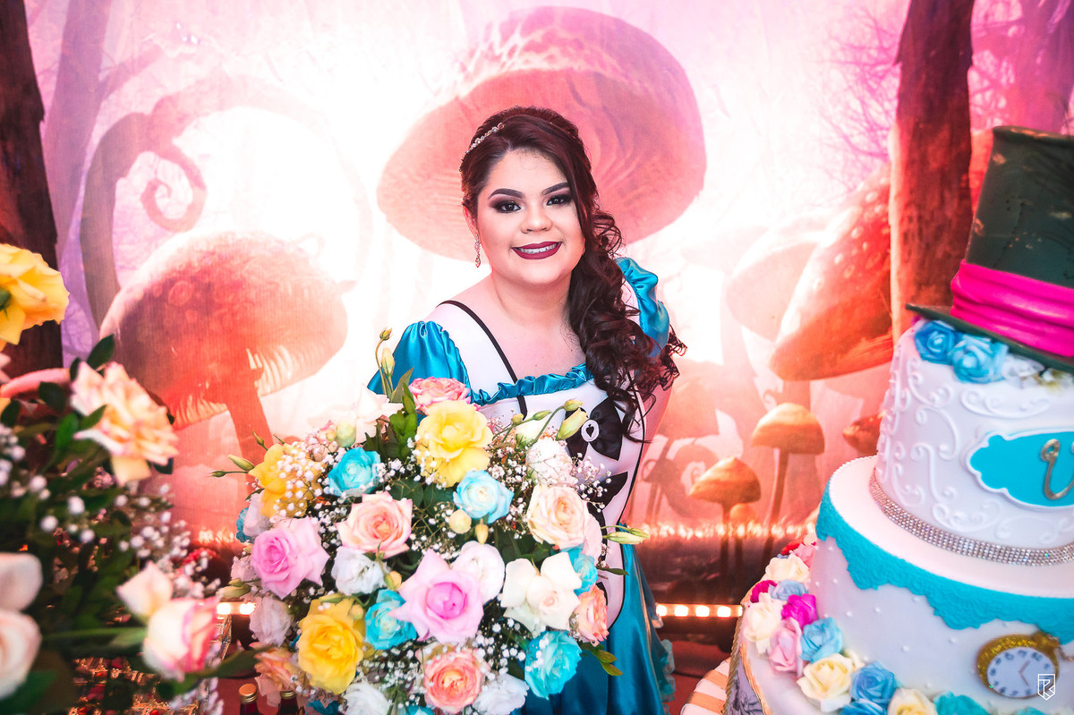 festa-debutante-15-anos-Vitória-Tomaz-tema-Alice-no-Pais-das-Maravilhas-Di-Gregorio_buffet-Ricardo-Lima-Fotógrafo-Fortaleza-ce