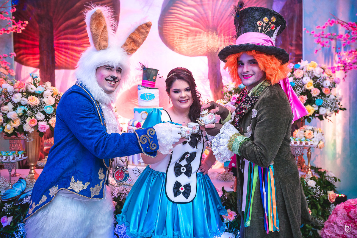 festa-debutante-15-anos-Vitória-Tomaz-tema-Alice-no-Pais-das-Maravilhas-Di-Gregorio_buffet-Ricardo-Lima-Fotógrafo-Fortaleza-ce