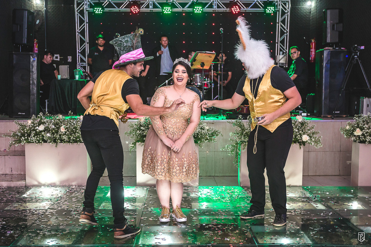 festa-debutante-15-anos-Vitória-Tomaz-tema-Alice-no-Pais-das-Maravilhas-Di-Gregorio_buffet-Ricardo-Lima-Fotógrafo-Fortaleza-ce