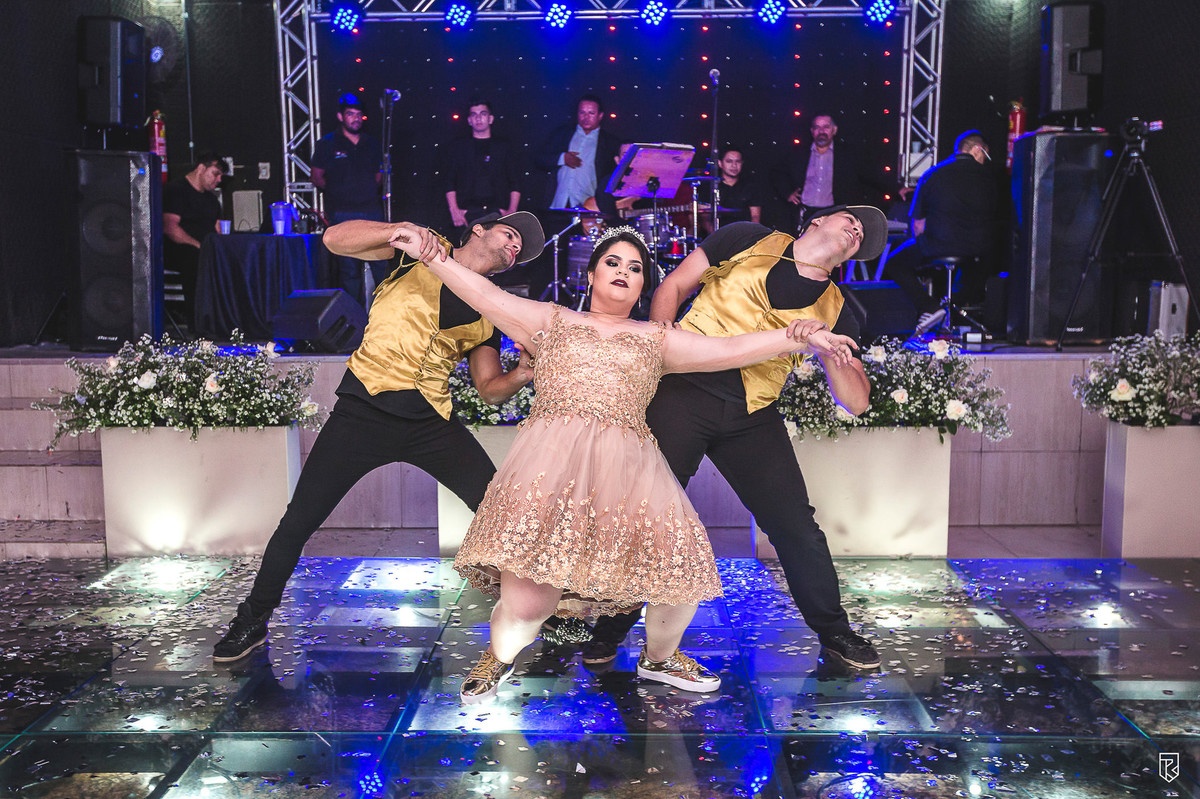 festa-debutante-15-anos-Vitória-Tomaz-tema-Alice-no-Pais-das-Maravilhas-Di-Gregorio_buffet-Ricardo-Lima-Fotógrafo-Fortaleza-ce