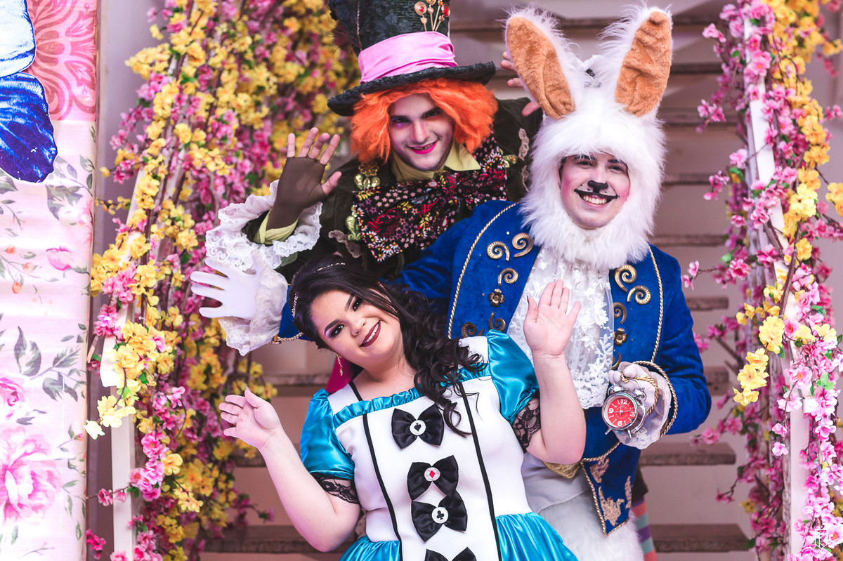 festa-debutante-15-anos-Vitória-Tomaz-tema-Alice-no-Pais-das-Maravilhas-Di-Gregorio_buffet-Ricardo-Lima-Fotógrafo-Fortaleza-ce