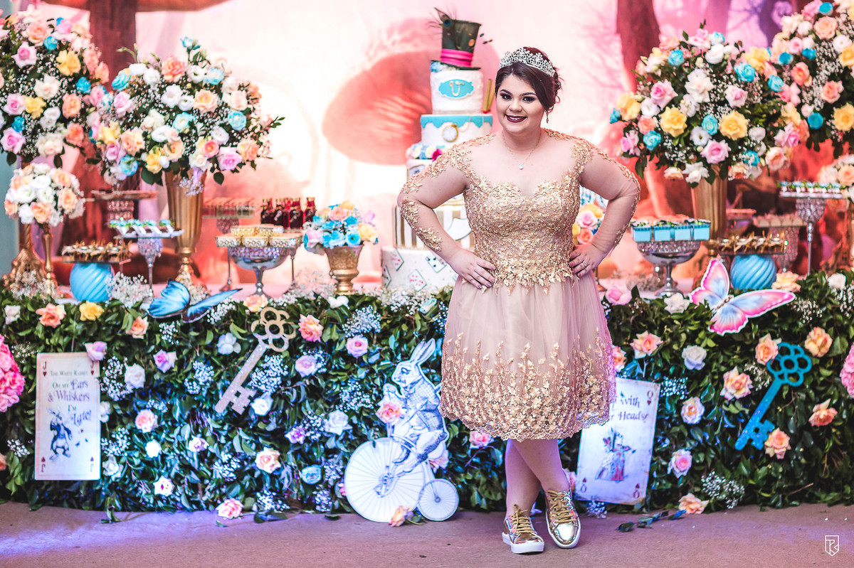 festa-debutante-15-anos-Vitória-Tomaz-tema-Alice-no-Pais-das-Maravilhas-Di-Gregorio_buffet-Ricardo-Lima-Fotógrafo-Fortaleza-ce