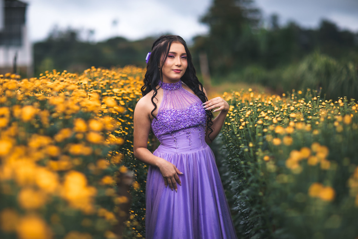 Debutante-15anos Ensaio-fotográfico Debutante São-Benedito-CE Floriculturas Flora-Fogaça-Reijers Juventude Beleza-natural Flores Fotografia-profissional Celebração Transição-vida-adulta Elegância Natureza Cores-vibrantes Emoção Estilo Rito-passagem Encant
