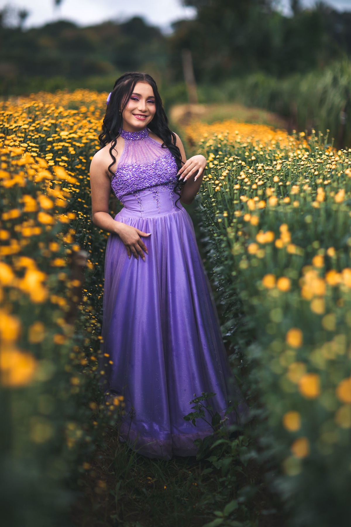 Debutante-15anos Ensaio-fotográfico Debutante São-Benedito-CE Floriculturas Flora-Fogaça-Reijers Juventude Beleza-natural Flores Fotografia-profissional Celebração Transição-vida-adulta Elegância Natureza Cores-vibrantes Emoção Estilo Rito-passagem Encant