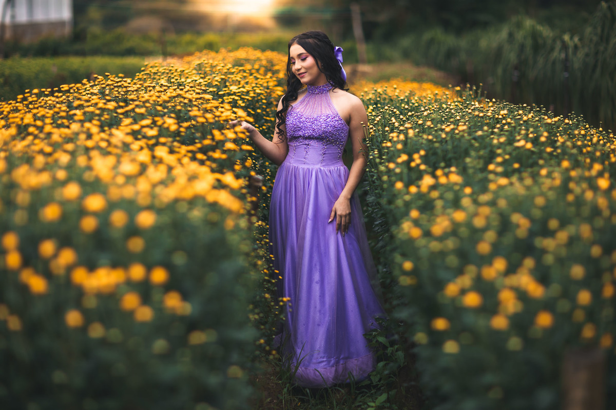Debutante-15anos Ensaio-fotográfico Debutante São-Benedito-CE Floriculturas Flora-Fogaça-Reijers Juventude Beleza-natural Flores Fotografia-profissional Celebração Transição-vida-adulta Elegância Natureza Cores-vibrantes Emoção Estilo Rito-passagem Encant