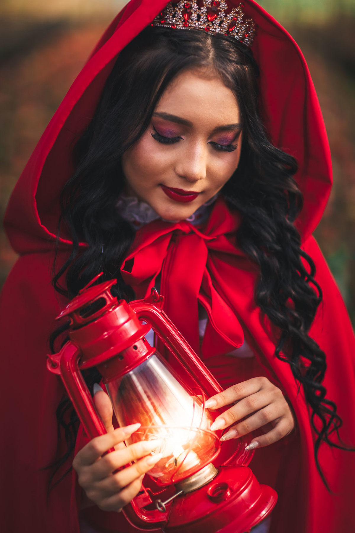 Debutante-15anos Ensaio-fotográfico Debutante São-Benedito-CE Floriculturas Flora-Fogaça-Reijers Juventude Beleza-natural Flores Fotografia-profissional Celebração Transição-vida-adulta Elegância Natureza Cores-vibrantes-chapeuzinho vermelho
