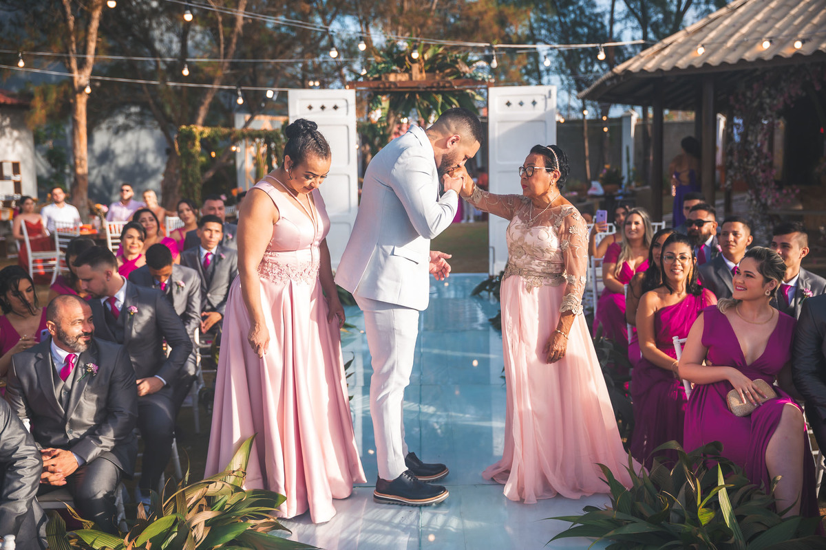 amor-casamento, Kelly e Alexandre-pôr do sol, Lounge Conceito-praia de Iparana, fotografia de casamento-amor, cumplicidade-emocionante, momento especial-troca de votos, preparativos-gestos de carinho, atmosfera mágica-intimidade, romance-felicidade