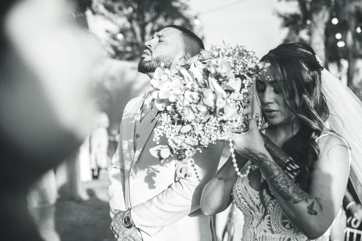 amor-casamento, Kelly e Alexandre-pôr do sol, Lounge Conceito-praia de Iparana, fotografia de casamento-amor, cumplicidade-emocionante, momento especial-troca de votos, preparativos-gestos de carinho, atmosfera mágica-intimidade, romance-felicidade