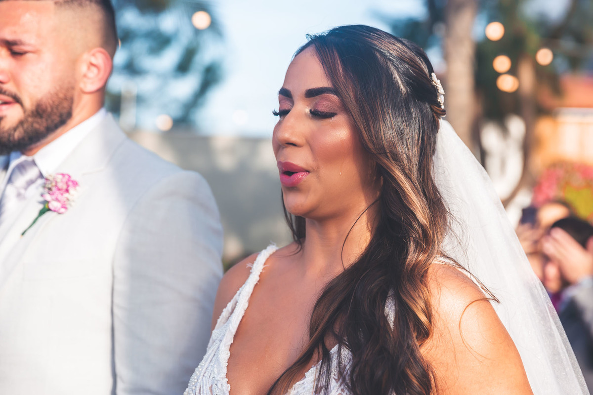 amor-casamento, Kelly e Alexandre-pôr do sol, Lounge Conceito-praia de Iparana, fotografia de casamento-amor, cumplicidade-emocionante, momento especial-troca de votos, preparativos-gestos de carinho, atmosfera mágica-intimidade, romance-felicidade