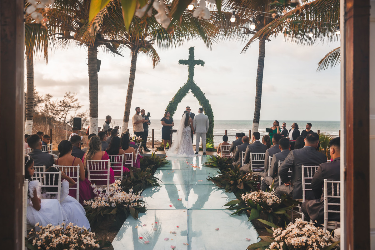 amor-casamento, Kelly e Alexandre-pôr do sol, Lounge Conceito-praia de Iparana, fotografia de casamento-amor, cumplicidade-emocionante, momento especial-troca de votos, preparativos-gestos de carinho, atmosfera mágica-intimidade, romance-felicidade