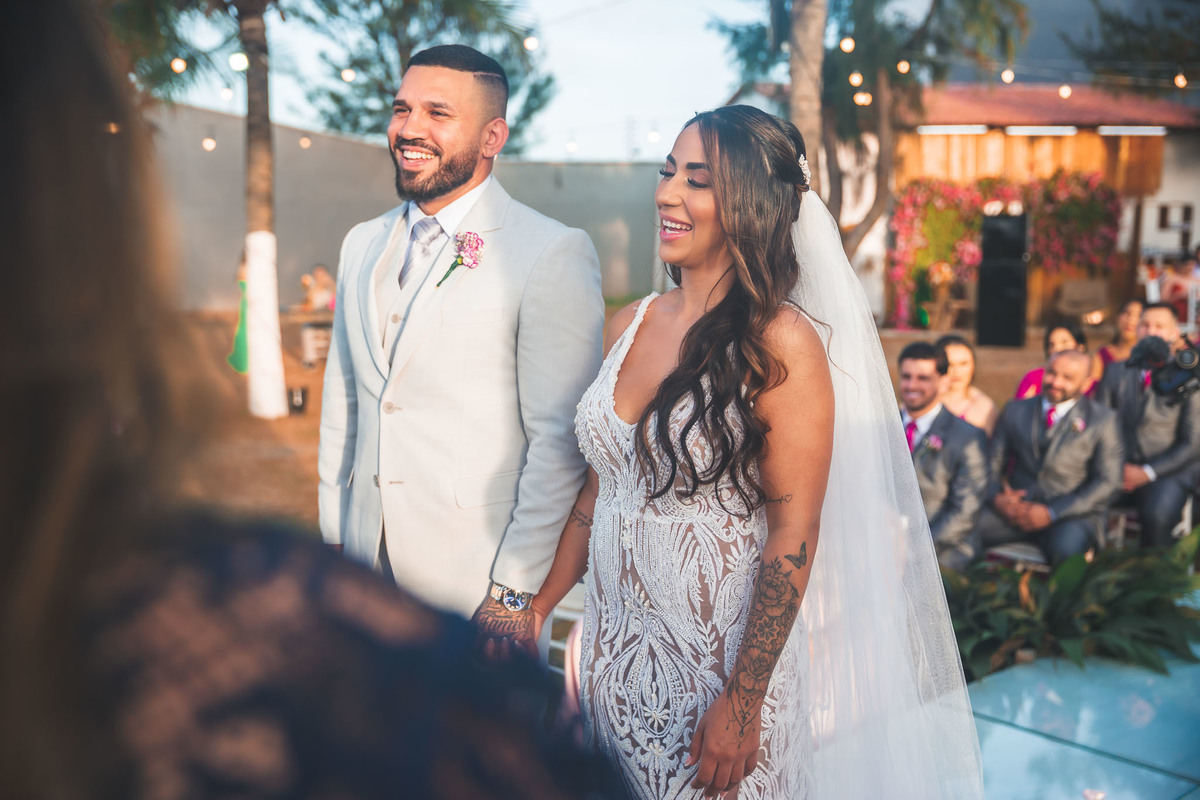 amor-casamento, Kelly e Alexandre-pôr do sol, Lounge Conceito-praia de Iparana, fotografia de casamento-amor, cumplicidade-emocionante, momento especial-troca de votos, preparativos-gestos de carinho, atmosfera mágica-intimidade, romance-felicidade