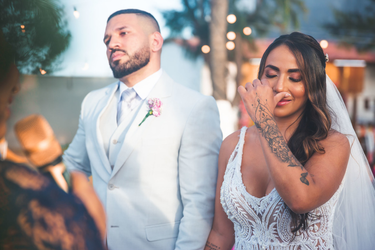 amor-casamento, Kelly e Alexandre-pôr do sol, Lounge Conceito-praia de Iparana, fotografia de casamento-amor, cumplicidade-emocionante, momento especial-troca de votos, preparativos-gestos de carinho, atmosfera mágica-intimidade, romance-felicidade