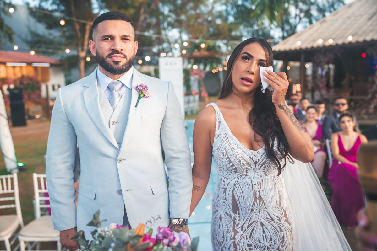 amor-casamento, Kelly e Alexandre-pôr do sol, Lounge Conceito-praia de Iparana, fotografia de casamento-amor, cumplicidade-emocionante, momento especial-troca de votos, preparativos-gestos de carinho, atmosfera mágica-intimidade, romance-felicidade