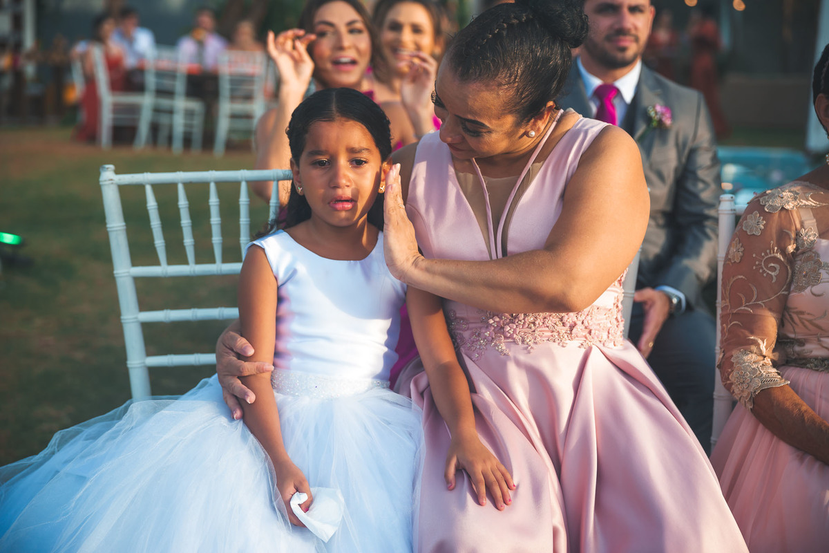 amor-casamento, Kelly e Alexandre-pôr do sol, Lounge Conceito-praia de Iparana, fotografia de casamento-amor, cumplicidade-emocionante, momento especial-troca de votos, preparativos-gestos de carinho, atmosfera mágica-intimidade, romance-felicidade