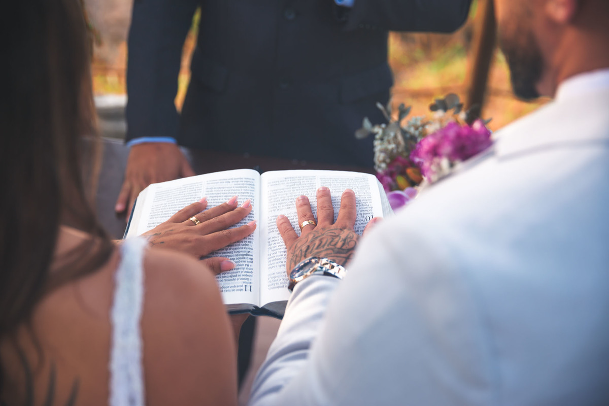 amor-casamento, Kelly e Alexandre-pôr do sol, Lounge Conceito-praia de Iparana, fotografia de casamento-amor, cumplicidade-emocionante, momento especial-troca de votos, preparativos-gestos de carinho, atmosfera mágica-intimidade, romance-felicidade