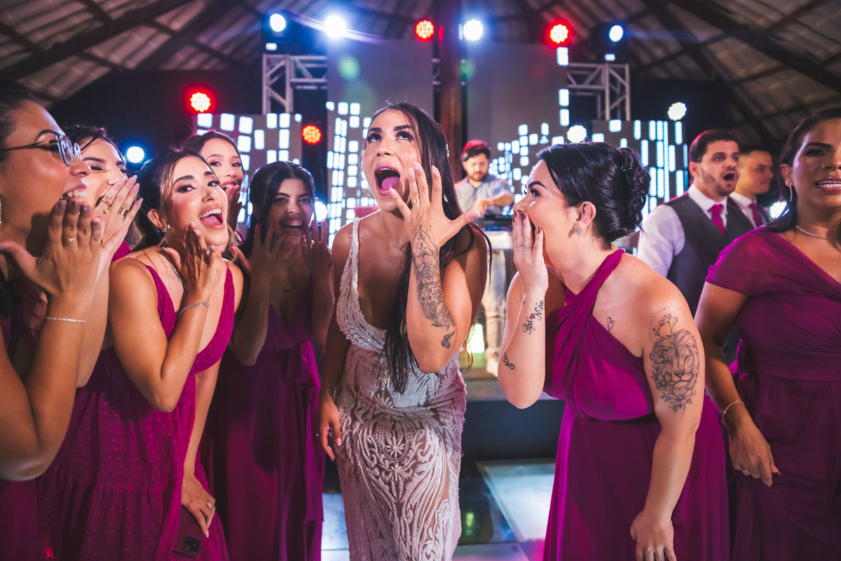 amor-casamento, Kelly e Alexandre-pôr do sol, Lounge Conceito-praia de Iparana, fotografia de casamento-amor, cumplicidade-emocionante, momento especial-troca de votos, preparativos-gestos de carinho, atmosfera mágica-intimidade, romance-felicidade