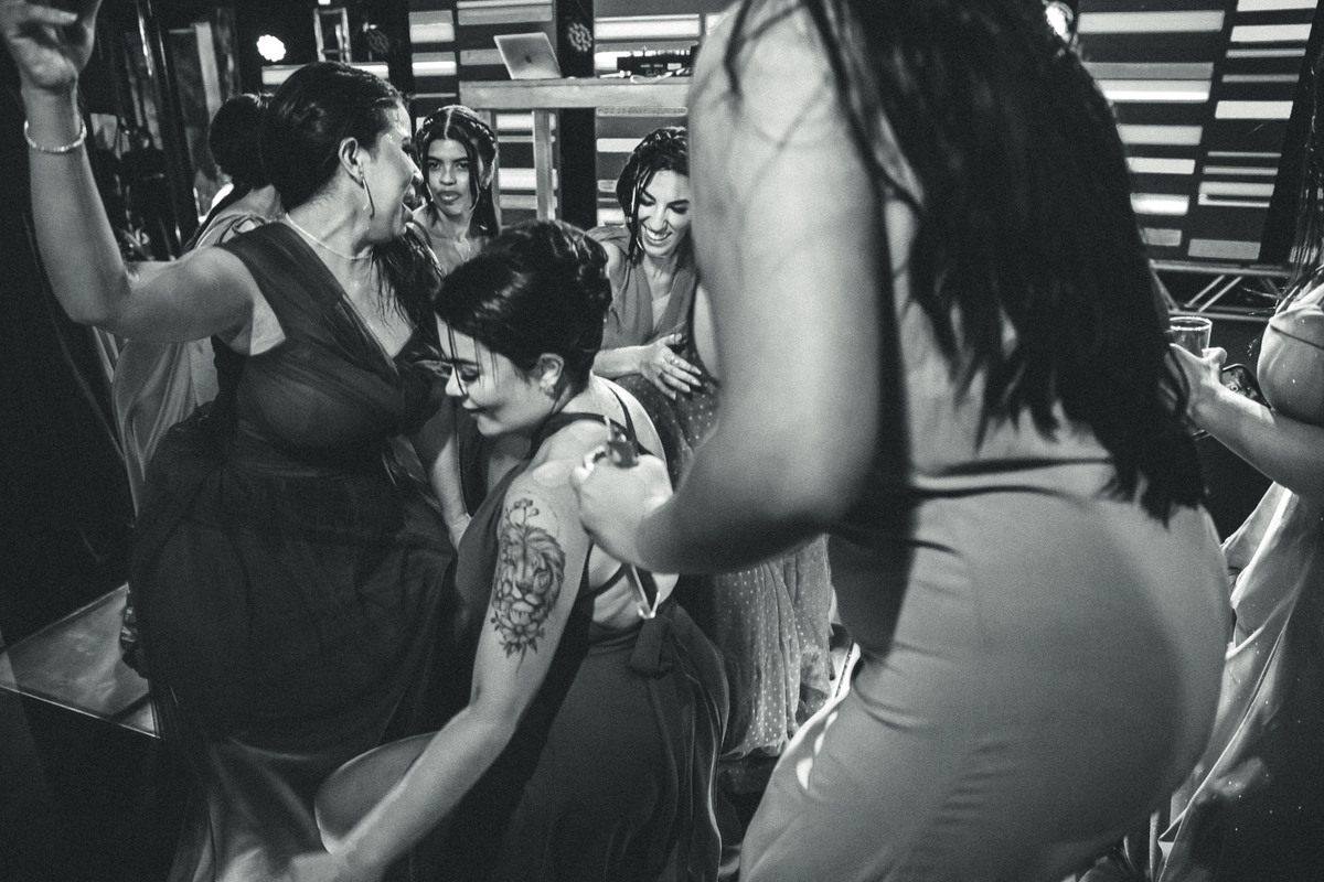 amor-casamento, Kelly e Alexandre-pôr do sol, Lounge Conceito-praia de Iparana, fotografia de casamento-amor, cumplicidade-emocionante, momento especial-troca de votos, preparativos-gestos de carinho, atmosfera mágica-intimidade, romance-felicidade