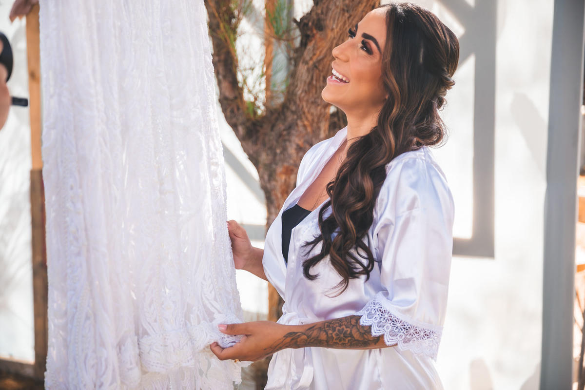 amor-casamento, Kelly e Alexandre-pôr do sol, Lounge Conceito-praia de Iparana, fotografia de casamento-amor, cumplicidade-emocionante, momento especial-troca de votos, preparativos-gestos de carinho, atmosfera mágica-intimidade, romance-felicidade