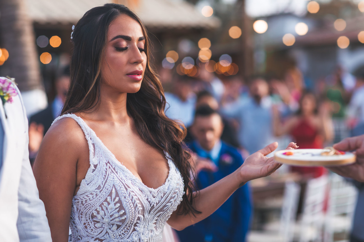 amor-casamento, Kelly e Alexandre-pôr do sol, Lounge Conceito-praia de Iparana, fotografia de casamento-amor, cumplicidade-emocionante, momento especial-troca de votos, preparativos-gestos de carinho, atmosfera mágica-intimidade, romance-felicidade