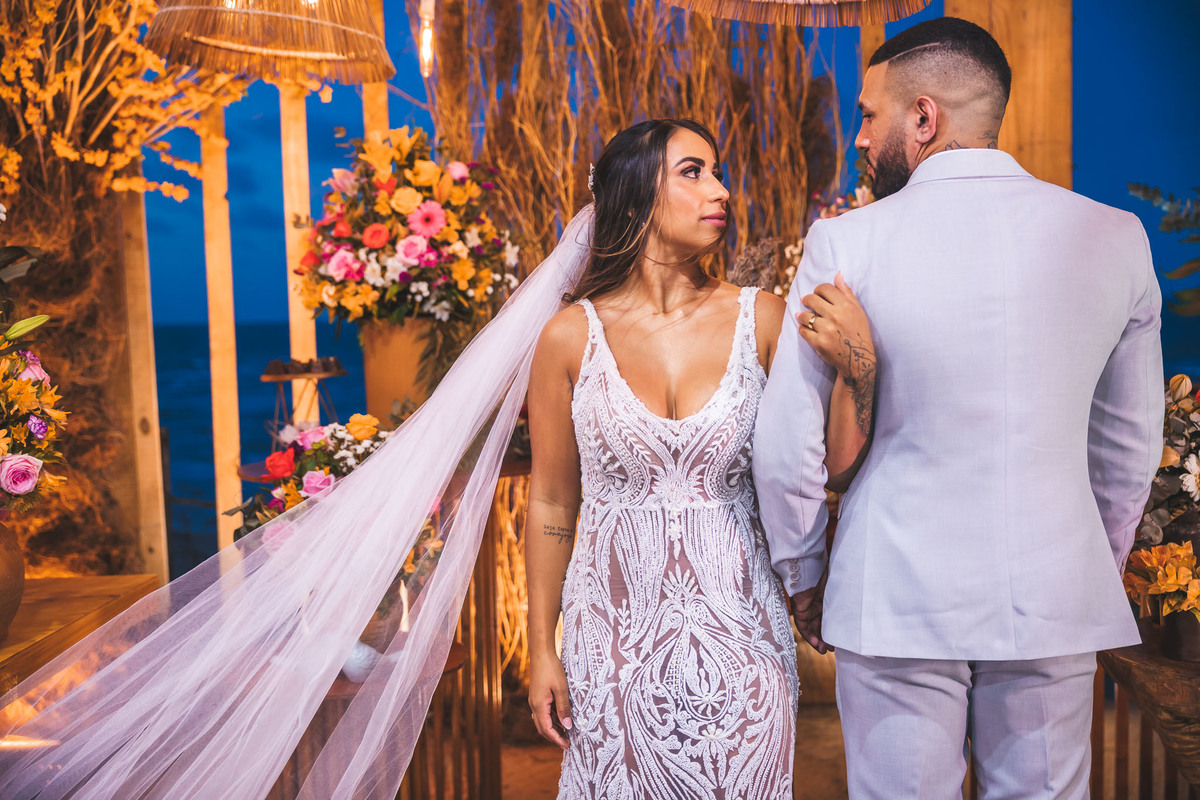 amor-casamento, Kelly e Alexandre-pôr do sol, Lounge Conceito-praia de Iparana, fotografia de casamento-amor, cumplicidade-emocionante, momento especial-troca de votos, preparativos-gestos de carinho, atmosfera mágica-intimidade, romance-felicidade