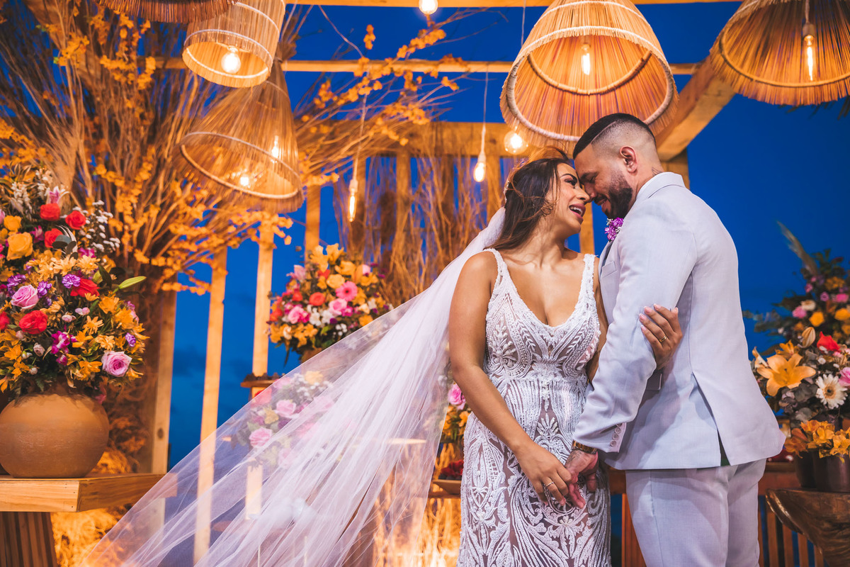 amor-casamento, Kelly e Alexandre-pôr do sol, Lounge Conceito-praia de Iparana, fotografia de casamento-amor, cumplicidade-emocionante, momento especial-troca de votos, preparativos-gestos de carinho, atmosfera mágica-intimidade, romance-felicidade