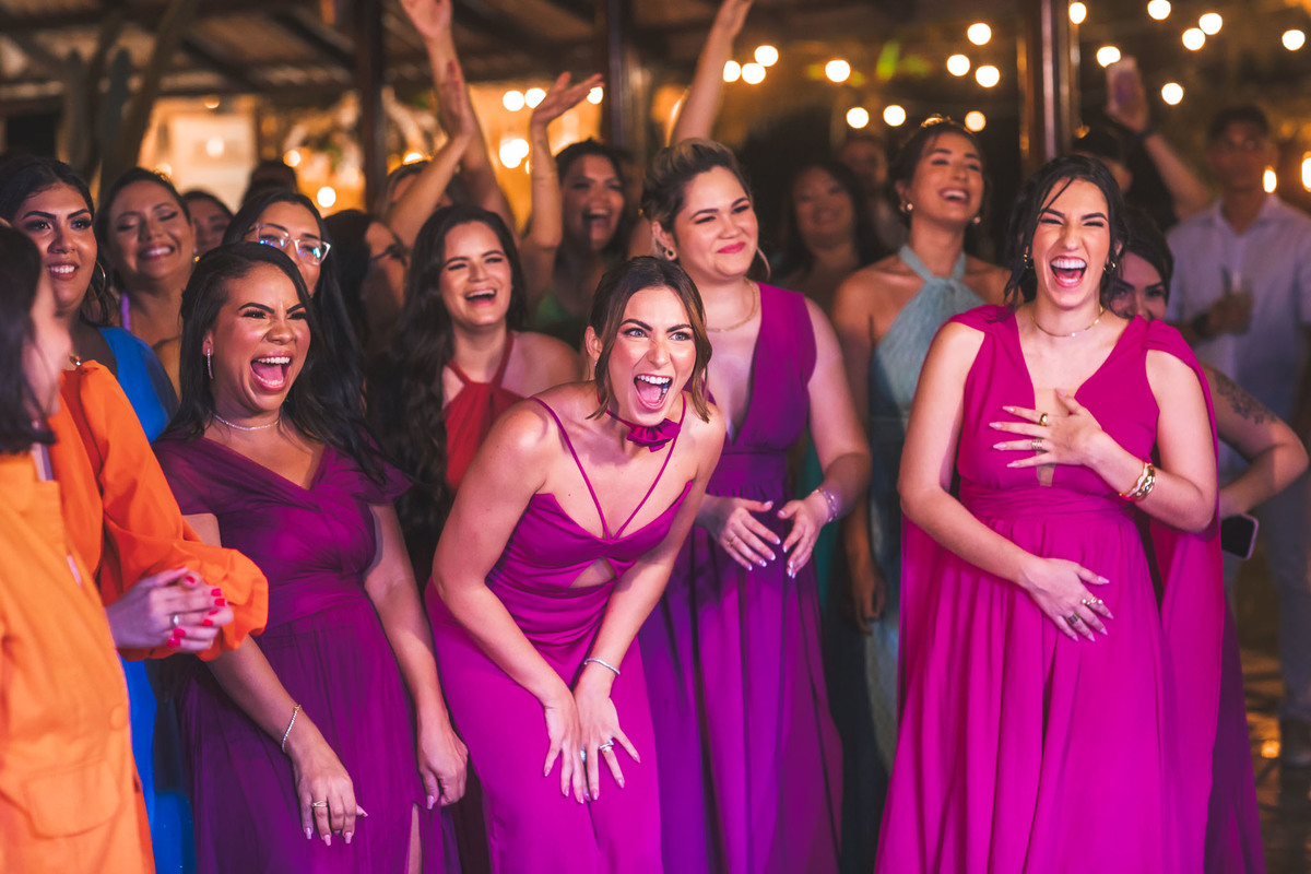 amor-casamento, Kelly e Alexandre-pôr do sol, Lounge Conceito-praia de Iparana, fotografia de casamento-amor, cumplicidade-emocionante, momento especial-troca de votos, preparativos-gestos de carinho, atmosfera mágica-intimidade, romance-felicidade