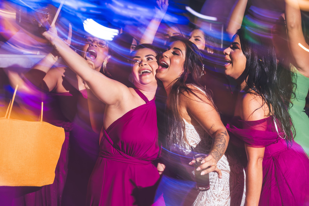amor-casamento, Kelly e Alexandre-pôr do sol, Lounge Conceito-praia de Iparana, fotografia de casamento-amor, cumplicidade-emocionante, momento especial-troca de votos, preparativos-gestos de carinho, atmosfera mágica-intimidade, romance-felicidade