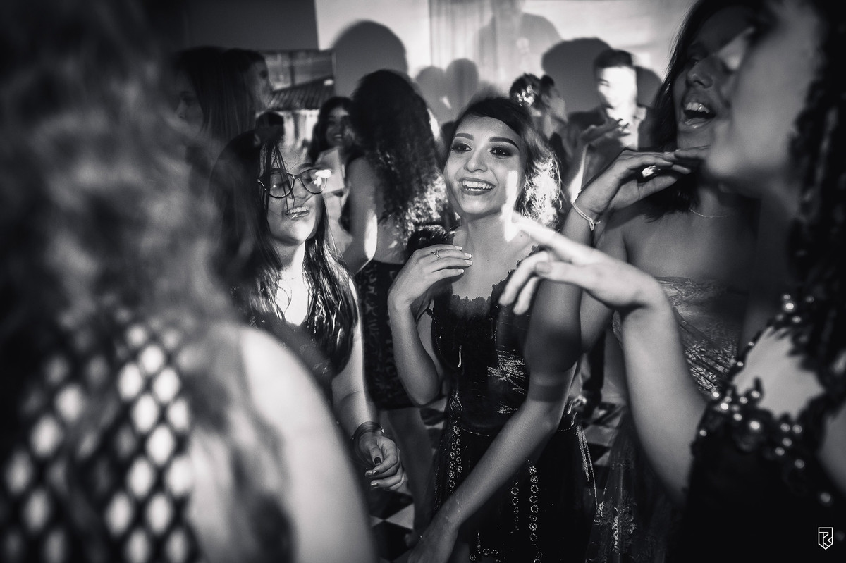 festa-15-anos-debutante-Camila-buffet-vestido-bolo-fotografia-Ricardo-Lima-Fotografo