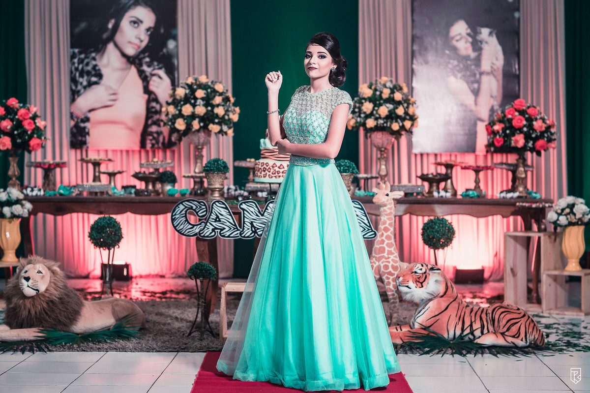 festa-15-anos-debutante-Camila-buffet-vestido-bolo-fotografia-Ricardo-Lima-Fotografo