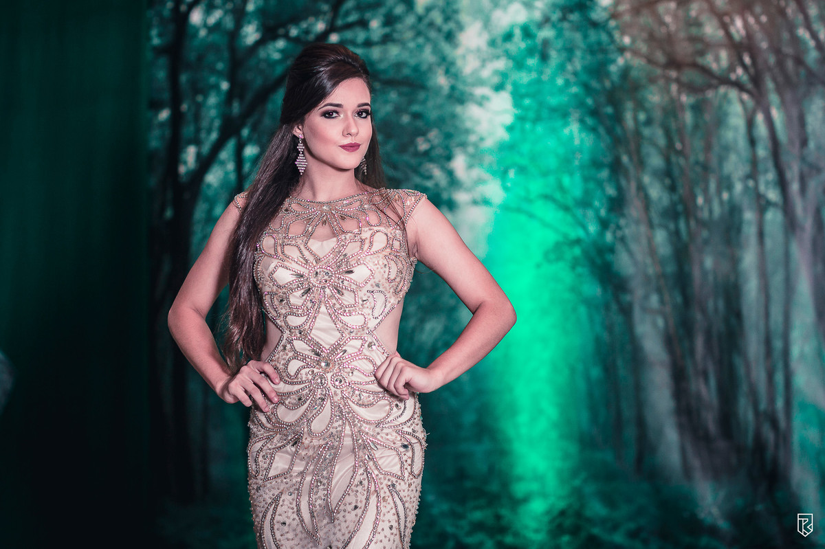 festa-15-anos-debutante-Camila-buffet-vestido-bolo-fotografia-Ricardo-Lima-Fotografo