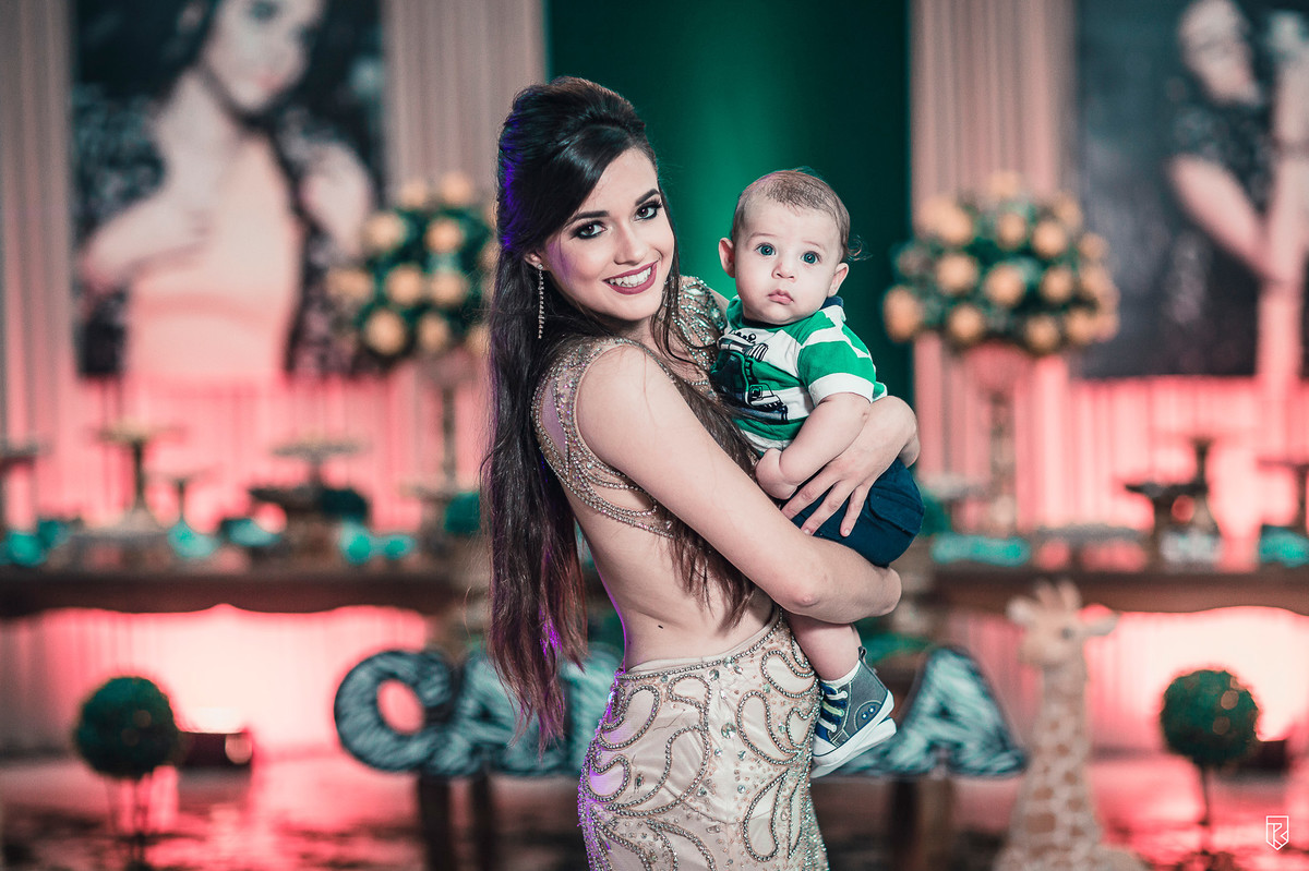 festa-15-anos-debutante-Camila-buffet-vestido-bolo-fotografia-Ricardo-Lima-Fotografo