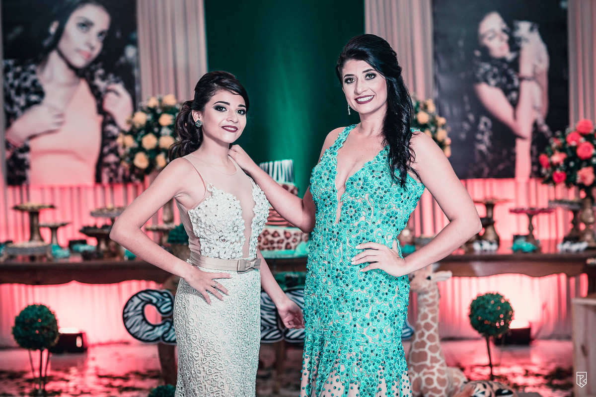 festa-15-anos-debutante-Camila-buffet-vestido-bolo-fotografia-Ricardo-Lima-Fotografo