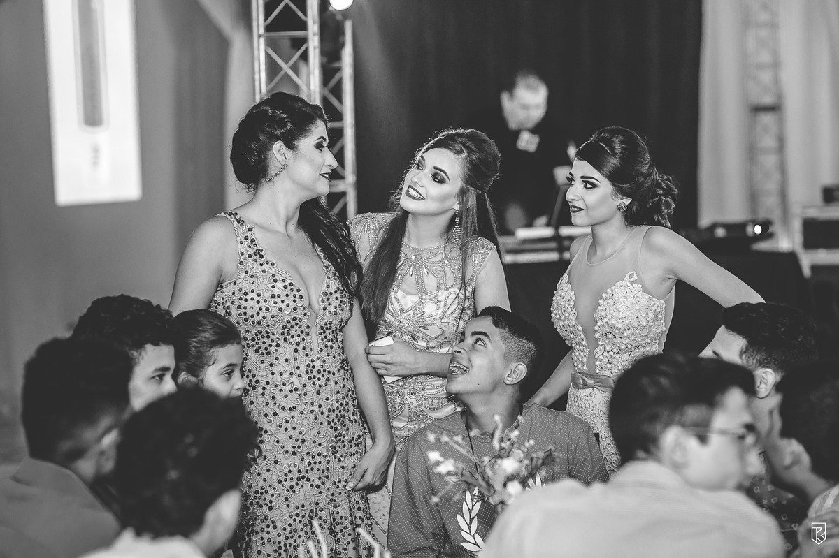 festa-15-anos-debutante-Camila-buffet-vestido-bolo-fotografia-Ricardo-Lima-Fotografo