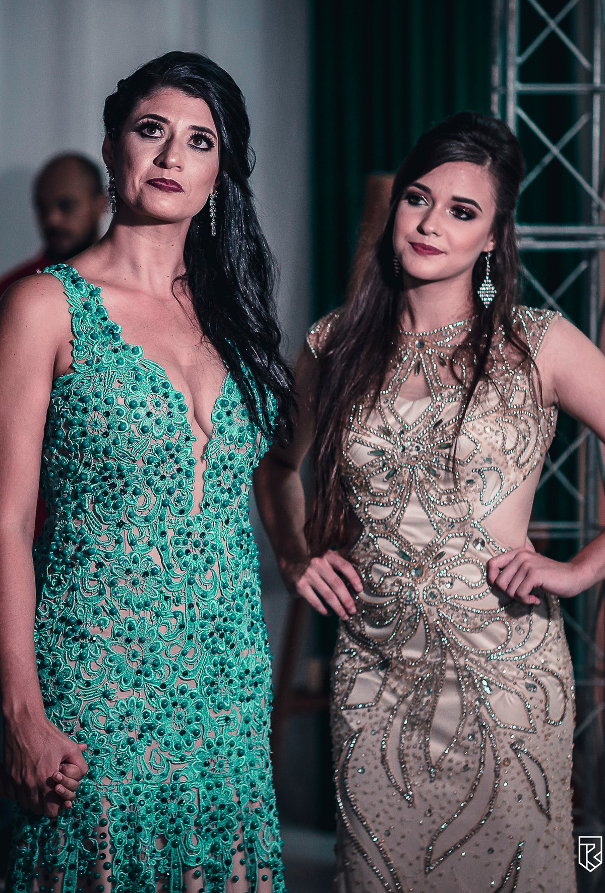 festa-15-anos-debutante-Camila-buffet-vestido-bolo-fotografia-Ricardo-Lima-Fotografo